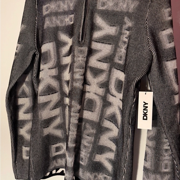DKNY Monochrome Graphic Zip-Up Top - Picture 6 of 8